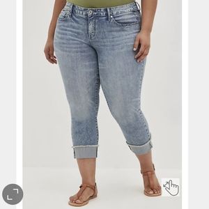 Torrid Crop Boyfriend Burnout Straight Vintage Stretch Mid Rise Jeans